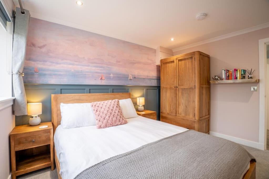 Cottage With Hot Tub Near Knockhill Saline エクステリア 写真