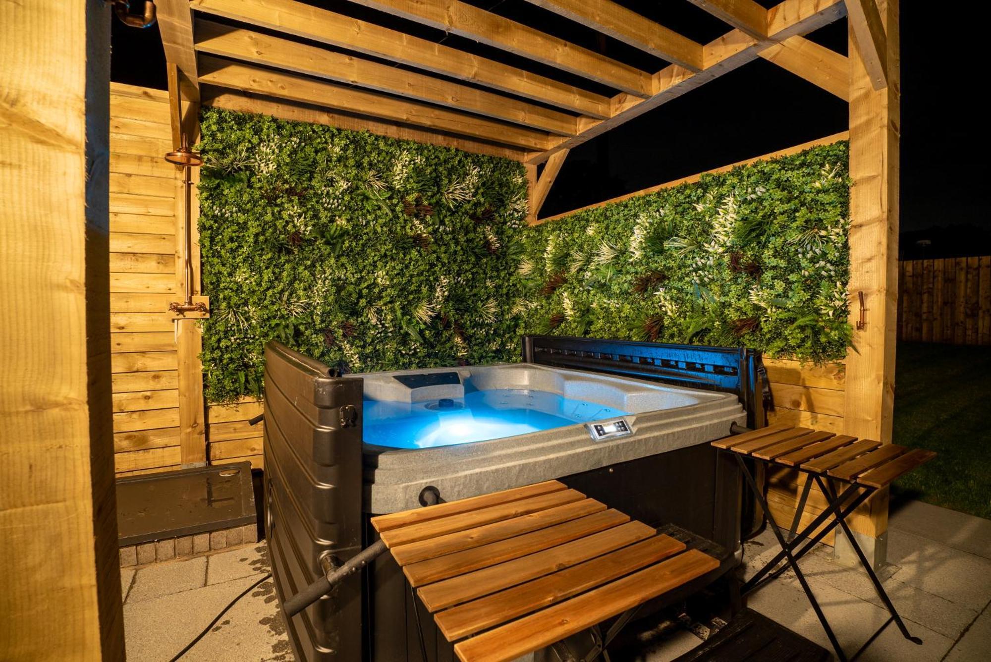 Cottage With Hot Tub Near Knockhill Saline エクステリア 写真